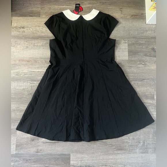 NWT! TORRID Hello Kitty Dress Peter Pan Collar Swing Pinup Retro 2X Sanrio Black - Picture 6 of 6